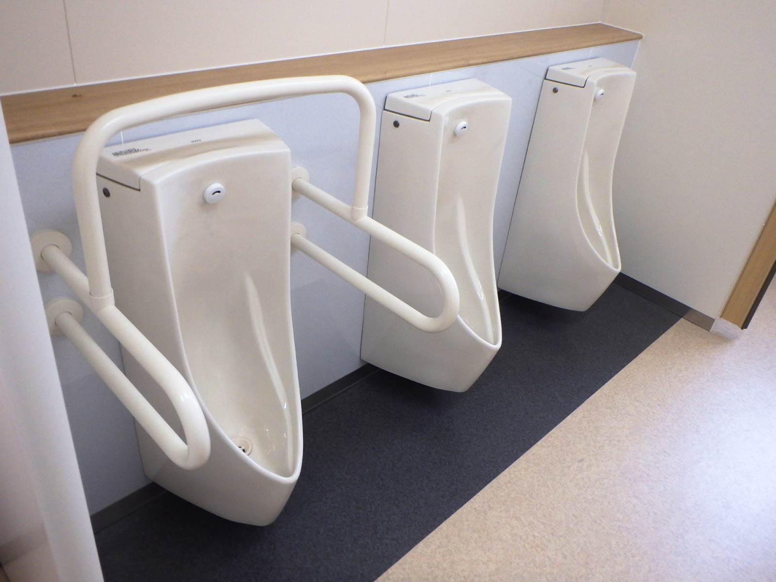 給排水衛生設備工事の現場写真