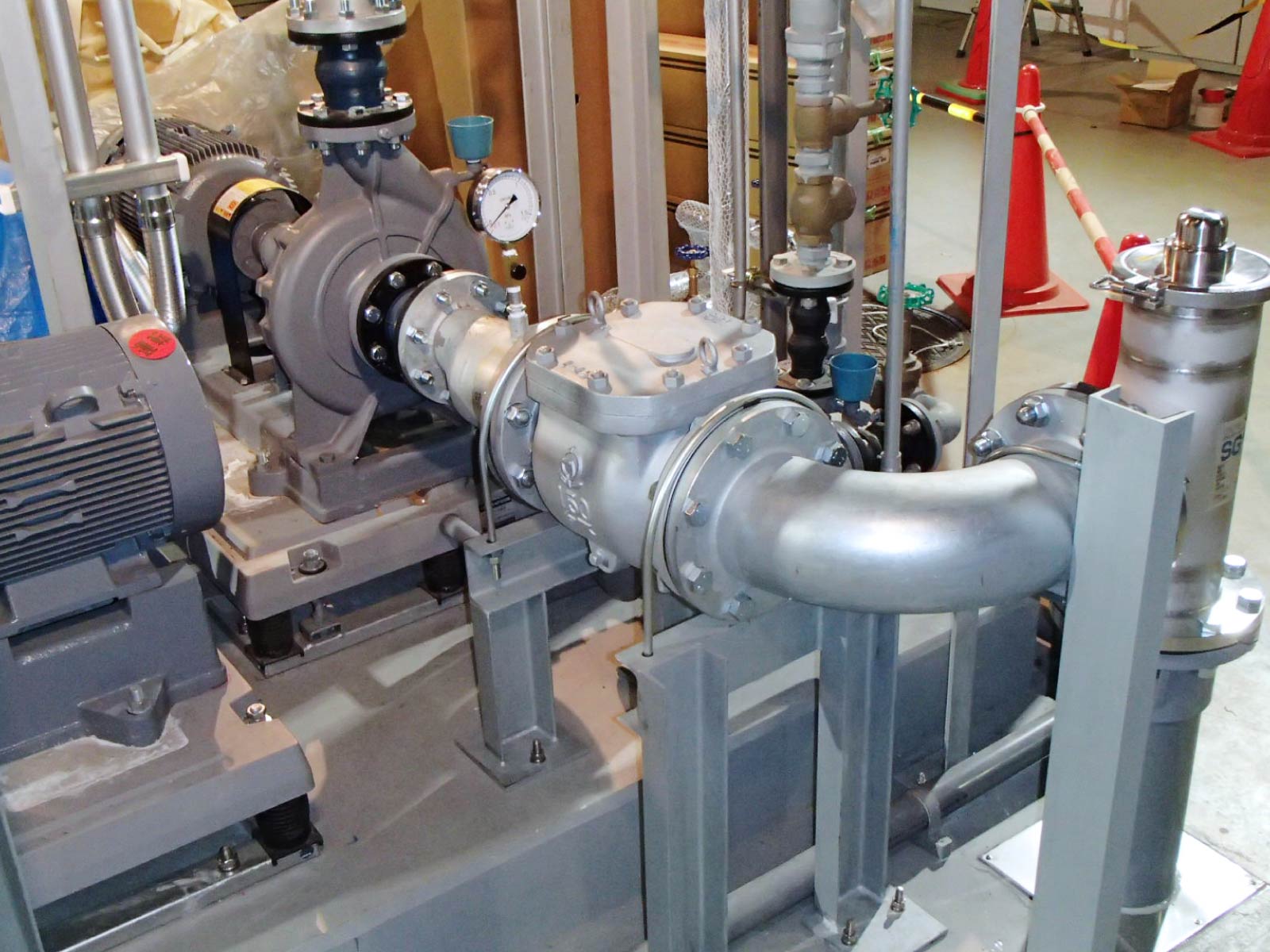 プラント設備工事の現場写真